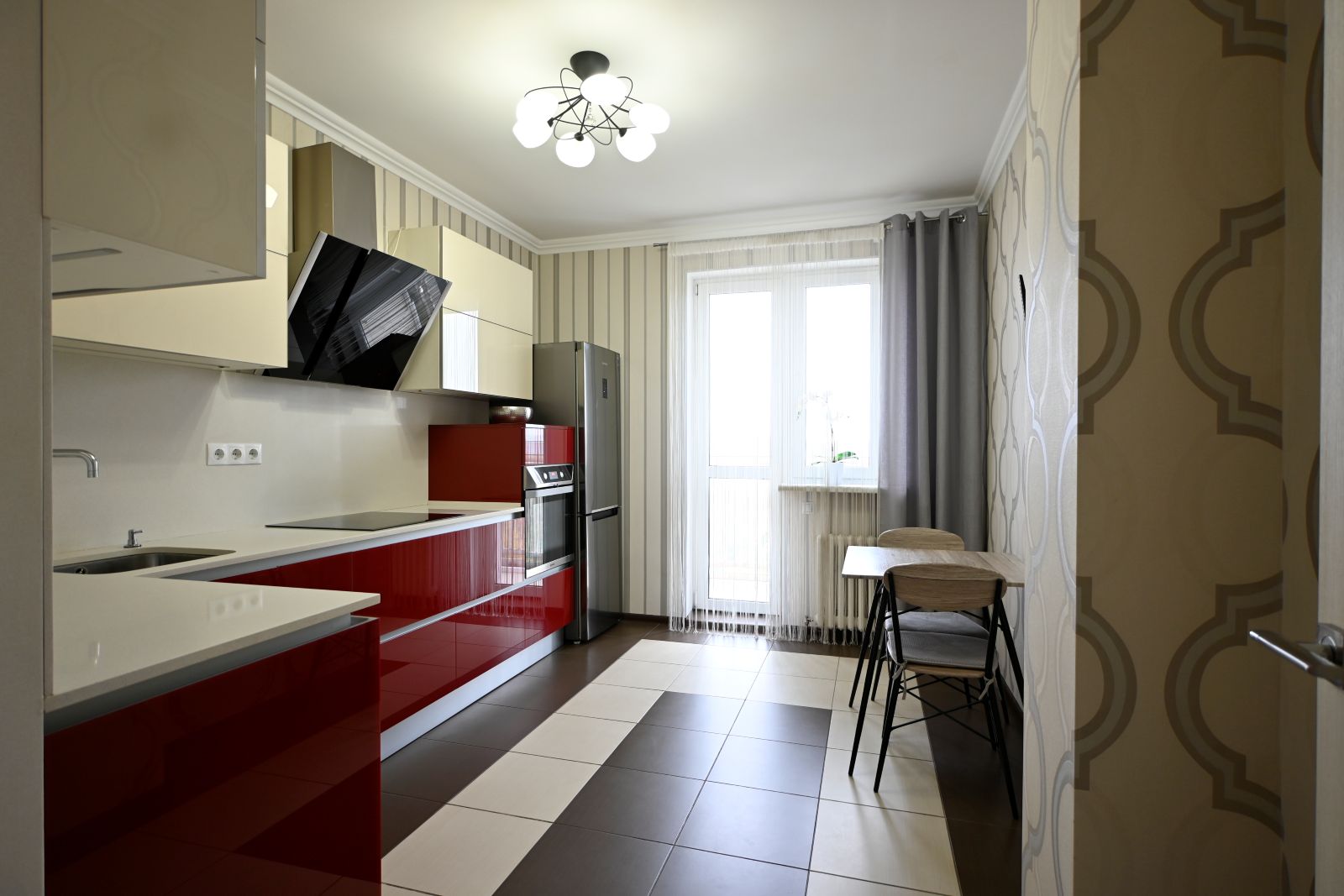 В продаже однокомнатная квартира с современным ремонтом  - продажа вторичного жилья от агентсва bir.by